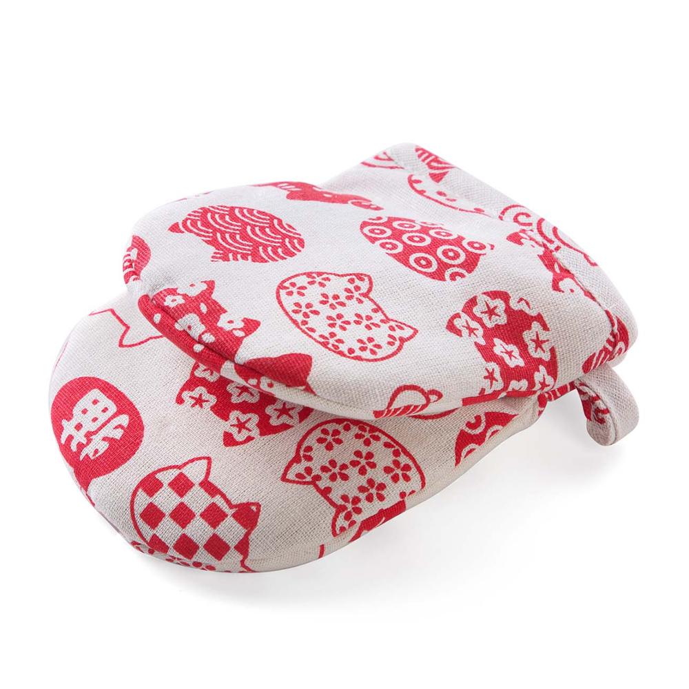 Cartoon Thicken Oven Mitts Pot Holder Kitchen Cooking Microwave Oven Gloves Heat Resistant Mitts BBQ Baking Gloves Potholder: Red
