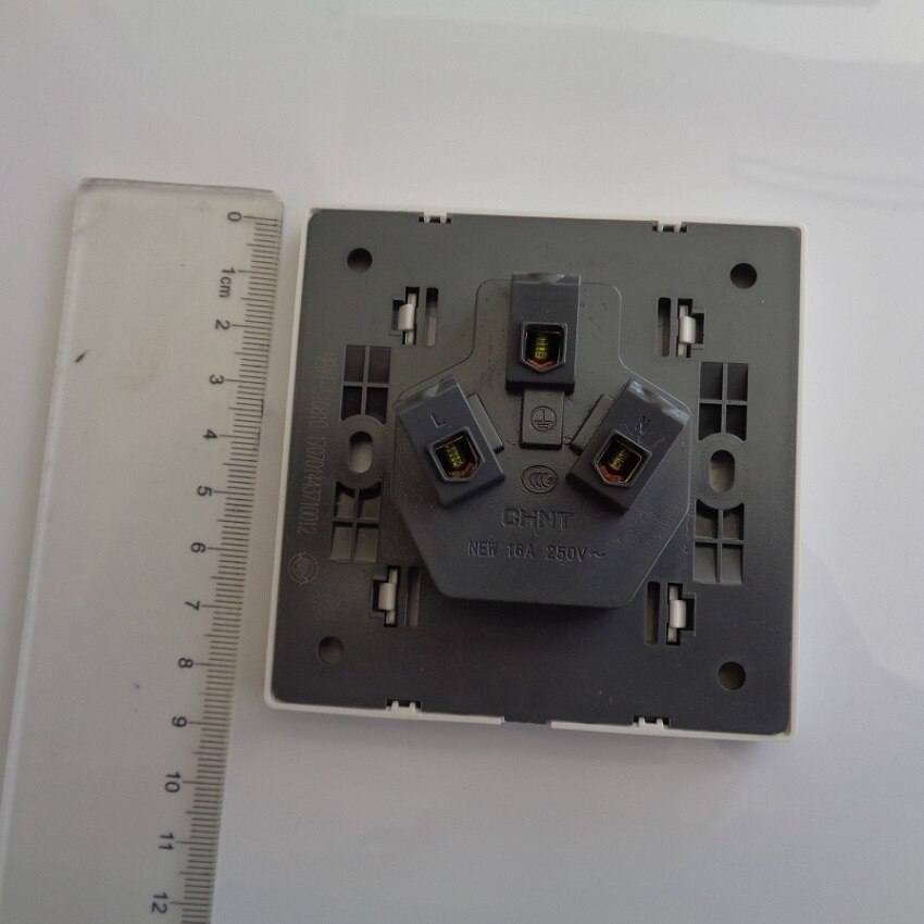 Chint Socket Schakelaar Drie Gat 16A 250V