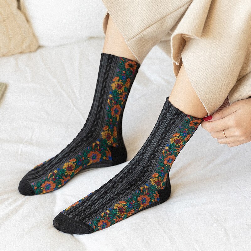 Calze da donna in stile etnico calze a tubo medio Jacquard Vintage ▾ calze da ricamo in cotone calze da donna per dormire a casa telecamera da letto femminile Sox