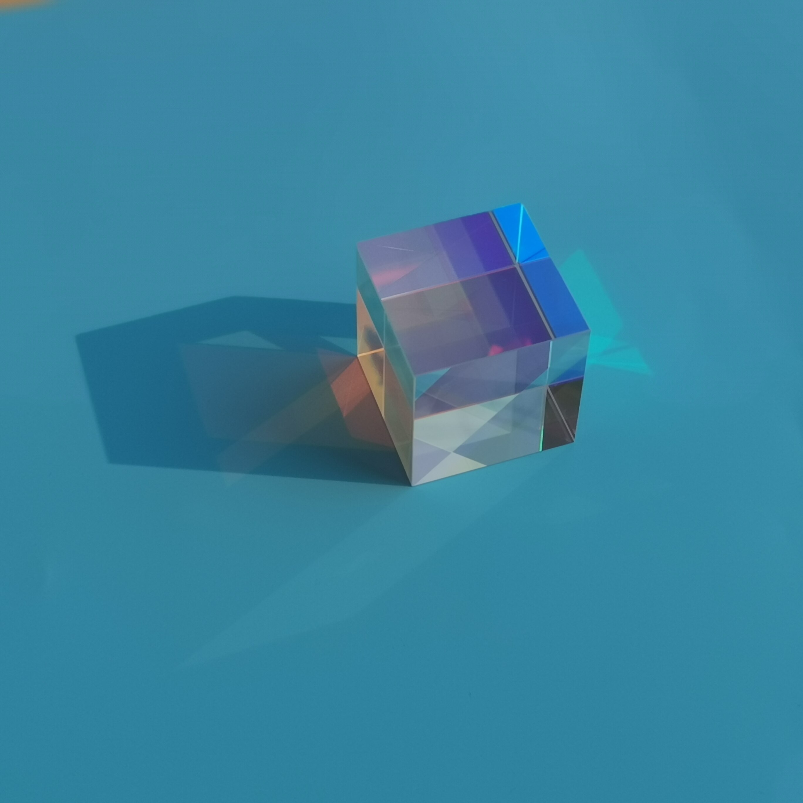 Optical Color Prism18mm Rainbow Glass X-Cube 6-sided bright Light Cube Square Prisms Photography Filters Home Decoration