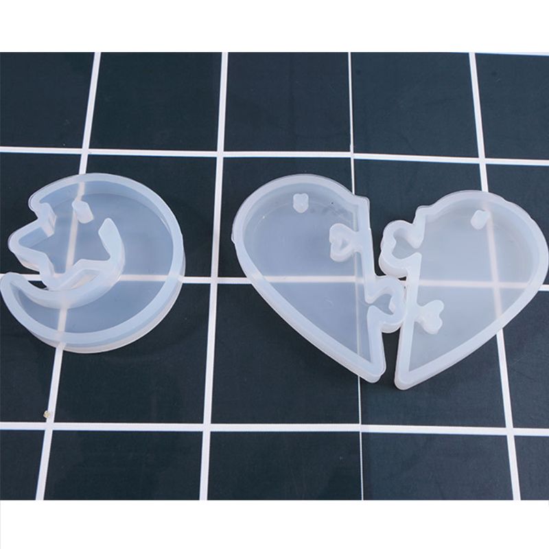 Puzzelmal in de vorm van een hart van een paar, doe-het-zelf kristallen epoxy mallen, mal voor een hanger met een maan en sterren