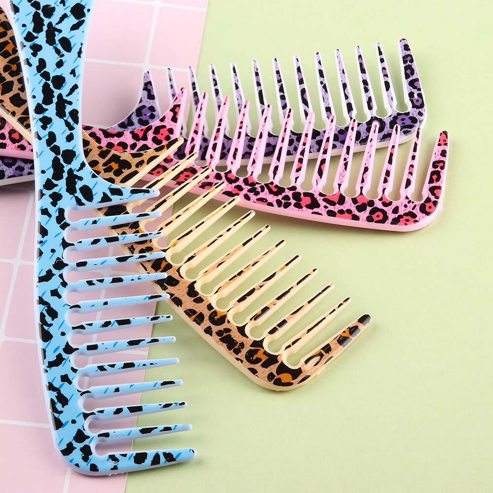 Moda barato pente de cabelo largo do dente estilo leopardo plástico detangler pente para longo pente de cabelo encaracolado para meninas