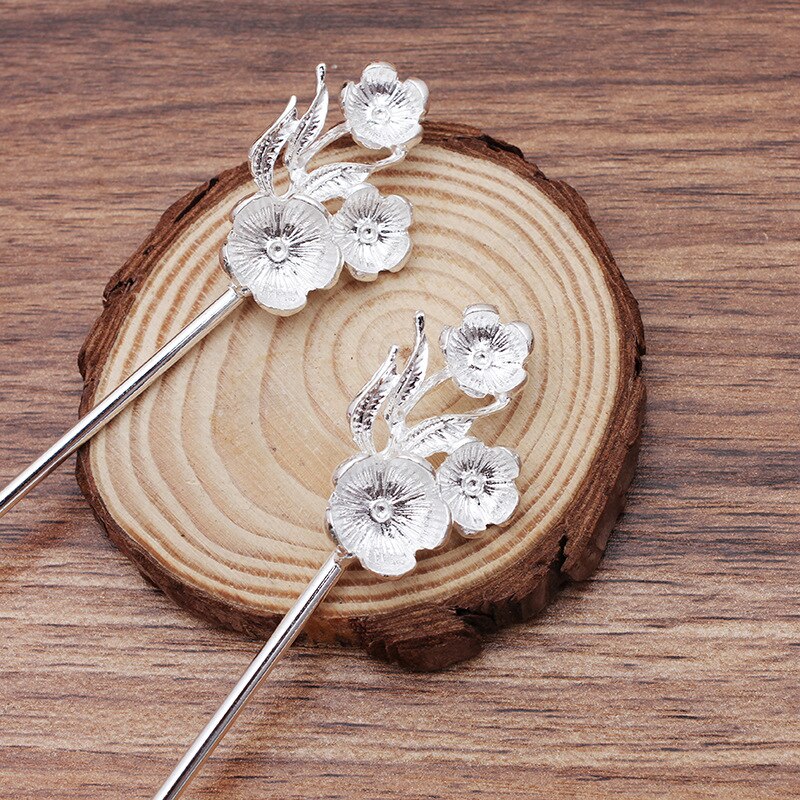 WLLHYF 10 stuks metallische sterren haarspeldjes met kliksluiting, zilverkleurig, schattige kleine haarspeldjes, uitgeholde sterren haarspeld voor kinderen, meisjes, mooie stervormige hoofdbedekkingen