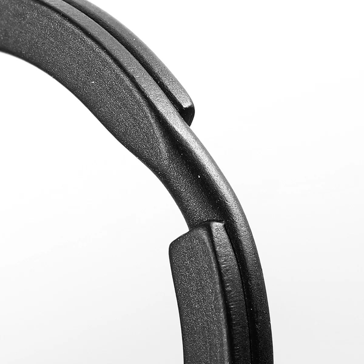LLavero de titanio negro para hombre, llavero plano, soporte para anillos, hebilla de llavero de arco EDC ligera para accesorios, dispositivos al por mayor