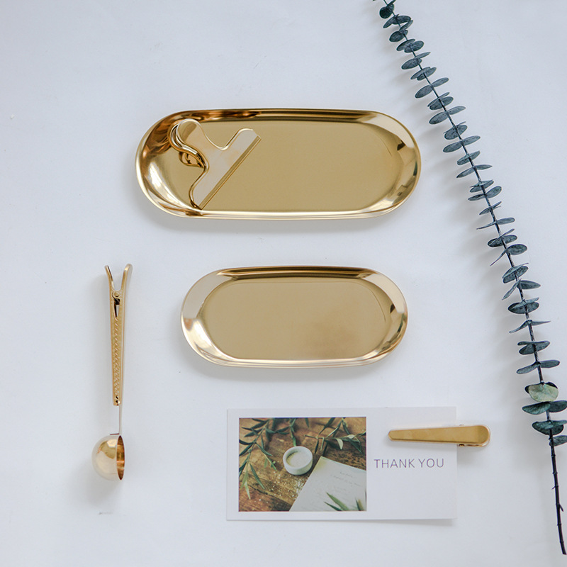 Nordic Rose Gold Metal Storage Tray Luxurious Brass Gold Silver Oval Plate Iron Fruit Plate Jewelry Display Tray for Home Decor