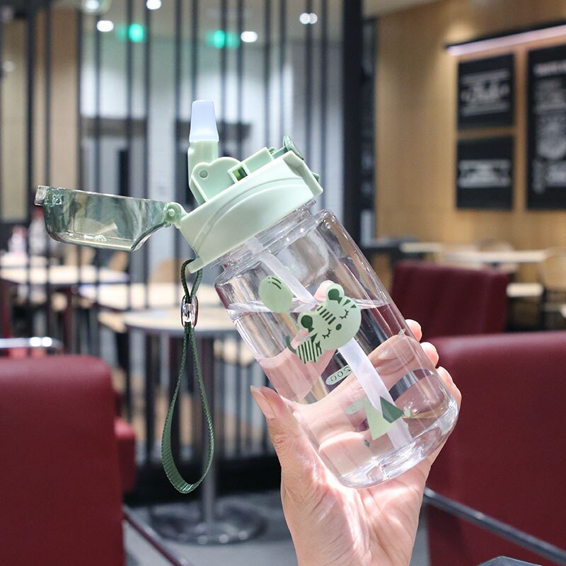Bottiglie di acqua per bambini che bevono bottiglie di acqua scolastiche per bambini per bambini bottiglie di plastica carine con cannuccia
