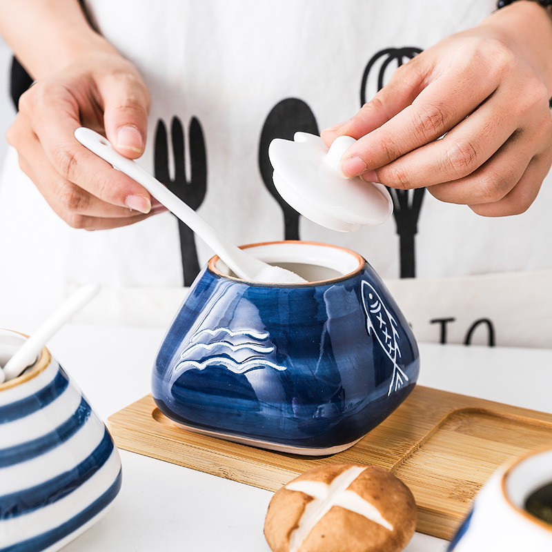 hand-painted underglaze Japanese ceramic seasoning pot set kitchen seasoning pot salt shaker household seasoning box