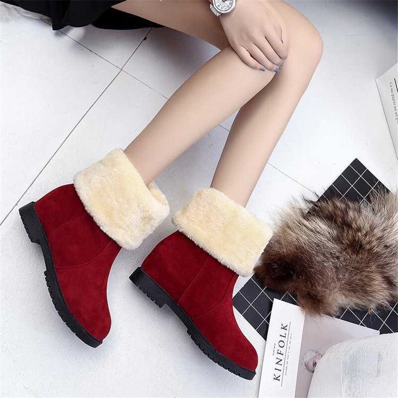 Hiver rétro antidérapant à fond plat bottes pour femmes gracieusement épaissi peluche femmes bottes courtes et 3cm talon femmes bottes de neige