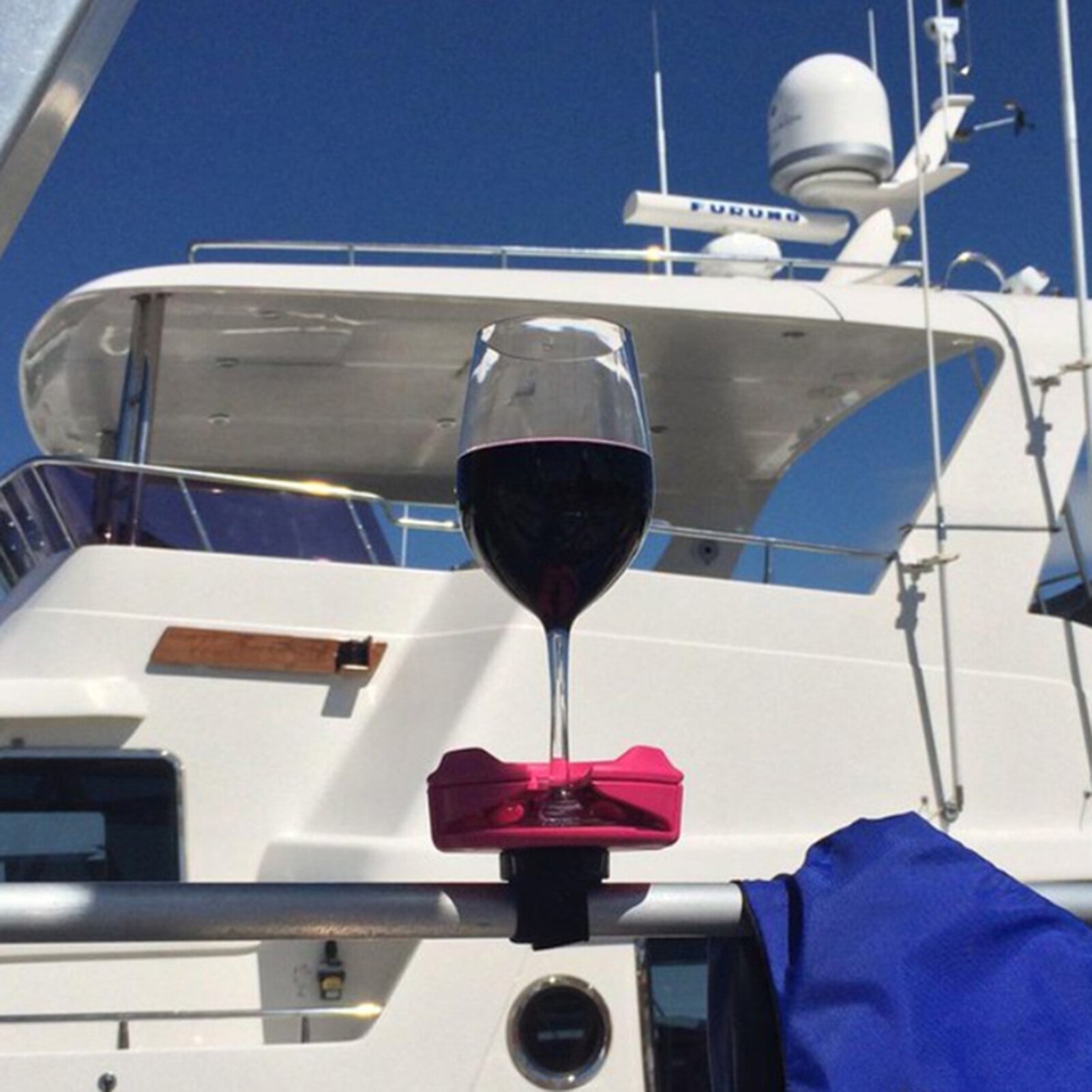 Outdoor Portable Wine Glass Holder Plastic Wine Stake For Champagne Picnic Boat Bathtubs Chair Armrest Wine Glass Holders