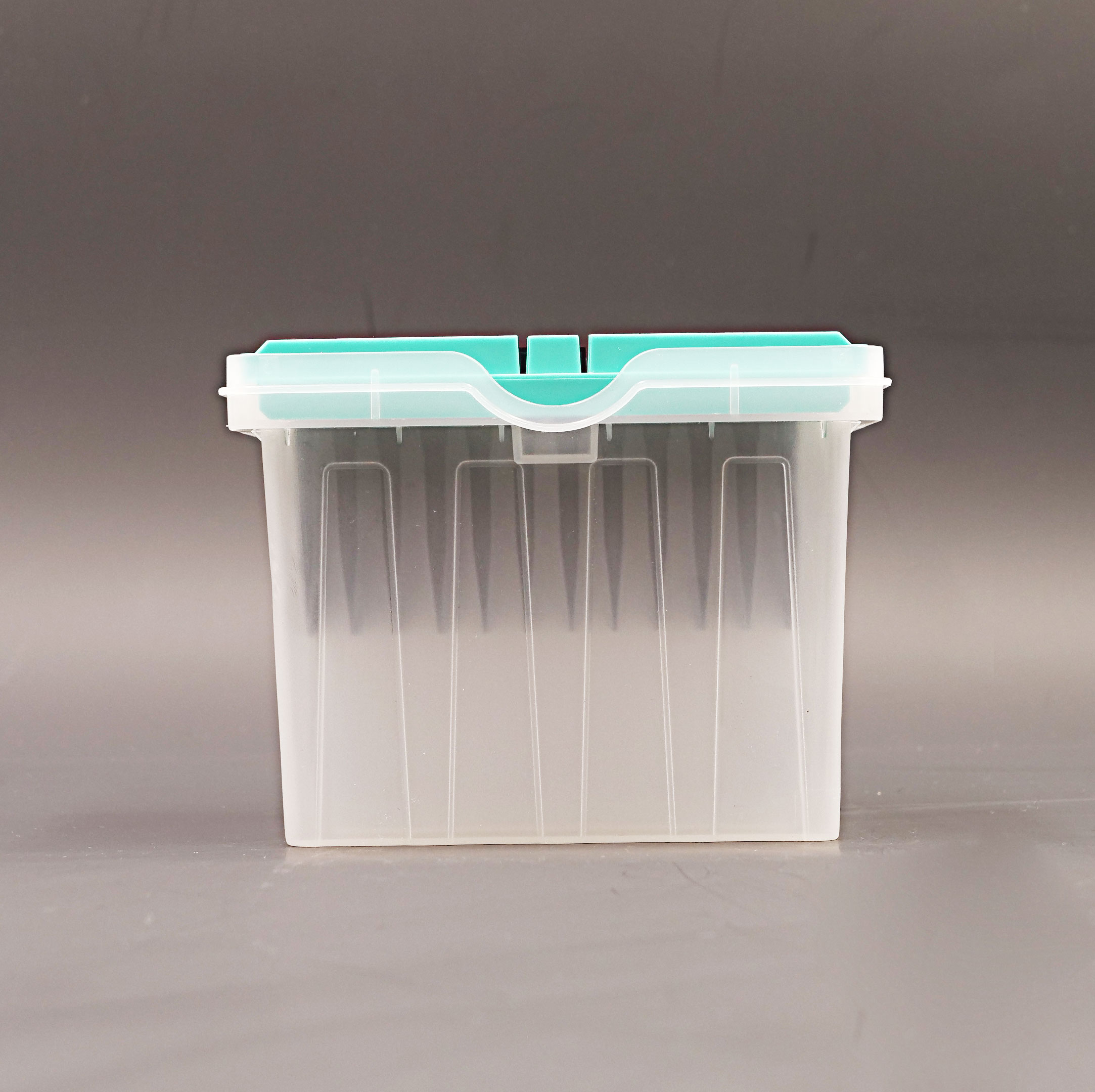 Automated robotic arm filter tip with multiple specifications available