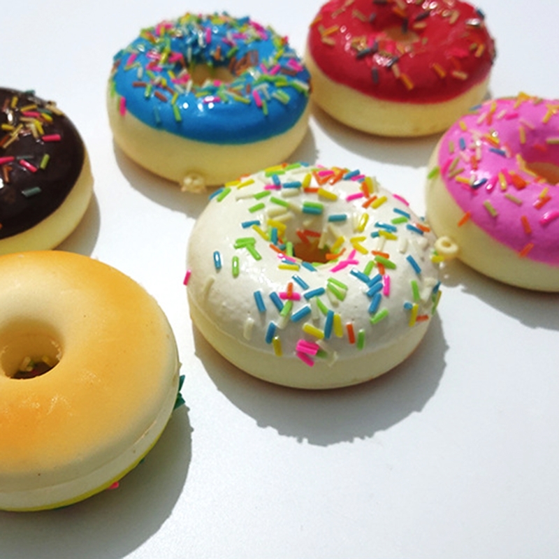 6.2cm künstliche Mini-donuts, squishy-spielzeug, modelllebensmittel, schokoladenkuchenrolle, fotodekorationsrequisiten
