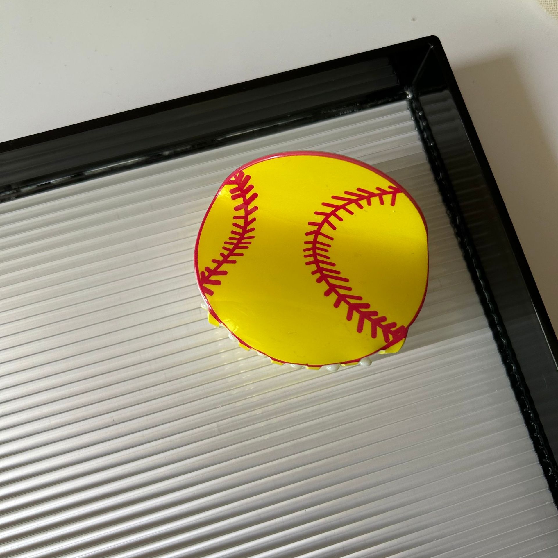 Deportes atléticos fútbol americano baloncesto béisbol pinzas en forma de garra mujeres niñas pelotas de fútbol accesorios para el cabello 2023: Gris oscuro