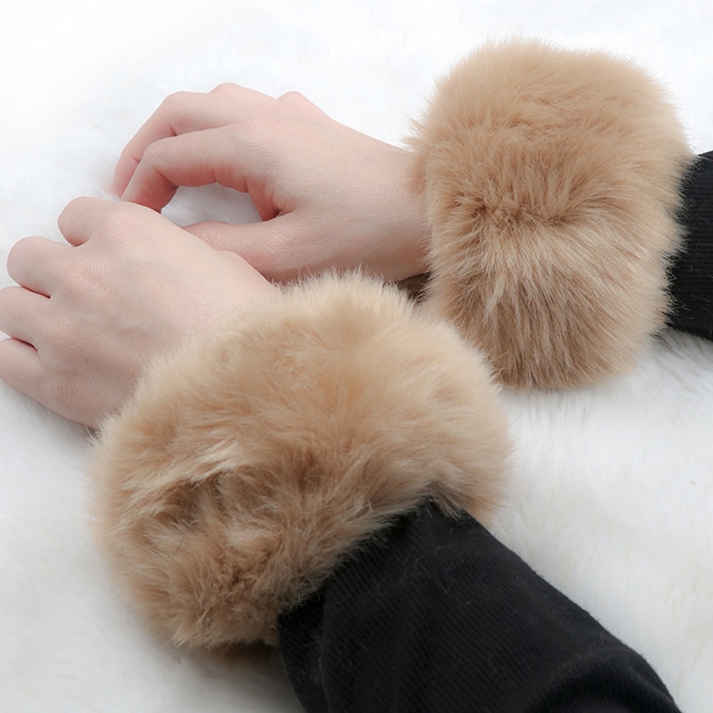 Une paire de gants de poignet en fausse fourrure pour femme et fille, manchettes élastiques et souples, en peluche et à bras épais, accessoires chauds d&#39;hiver