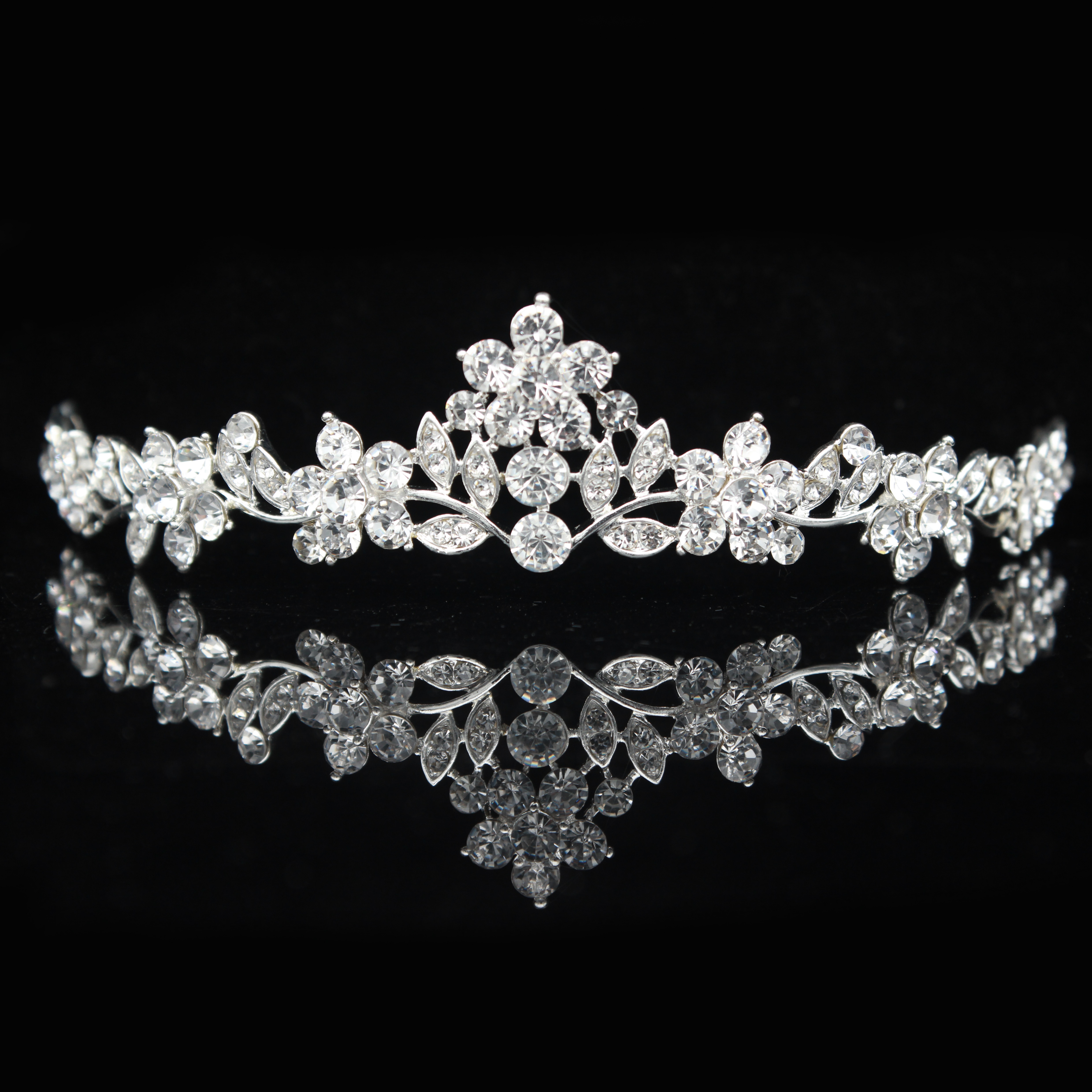 11 disegni di Cristallo Wedding Bridal Tiara Crown Per La Ragazza/Donne di Promenade Diadema Ornamenti Per Capelli Da Sposa Monili dei capelli Della Sposa accessori