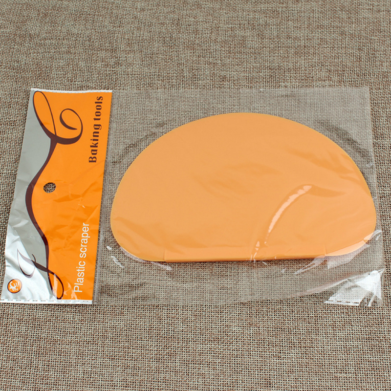 Spatule à gâteau et pâte en plastique Flexible et demi-cercle, coupeur de pâtisserie, 15.8cm * 10.5cm, MF142, 1 pièce