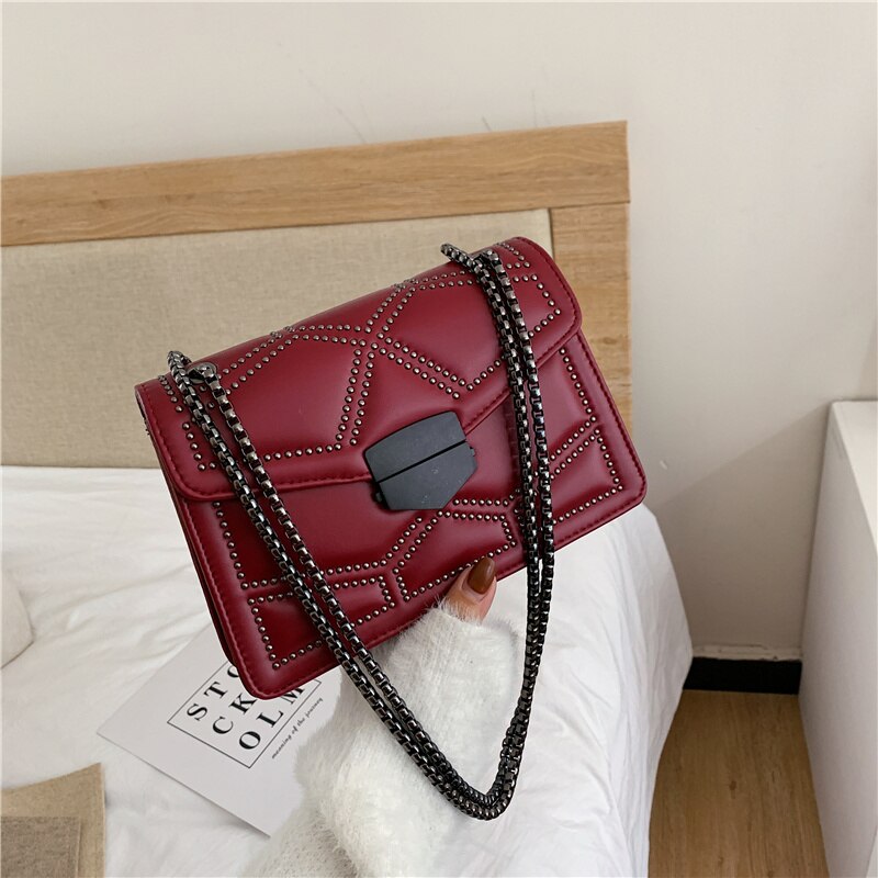 Small PU Leather Rivets Travel Chain Women Handbags Casual Female Shoulder Bags Crossbody Bags for Lady: Burgundy