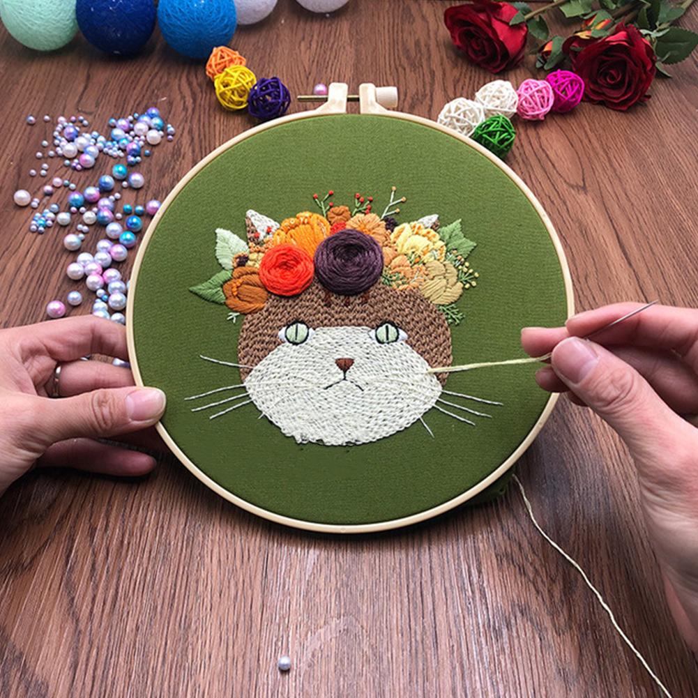 Hand Beginner Embroidery Kit Easy Cross Stitch Kits With Pattern Animals Cat DIY Embroidery Include Hoop Thread and Needle Tool: green