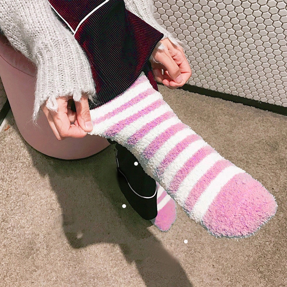 2/1 Pairs Cozy Fuzzy Slipper Socks Women Plush Soft Warm Fluffy Coral Velvet Thicken Crew Socks for Winter Chindren/Teens