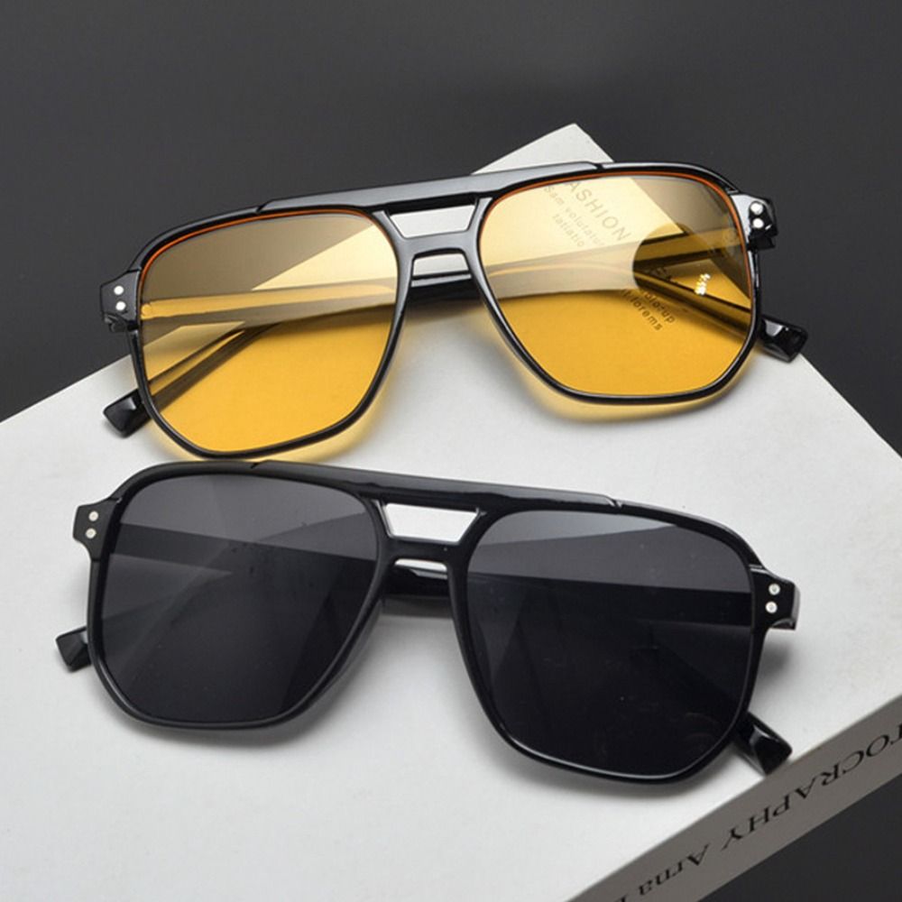 Gafas de sol Punk con montura cuadrada para hombre y mujer, lentes de sol Retro Anti-UV, protección ocular para playa, accesorios de viaje, tonos negros