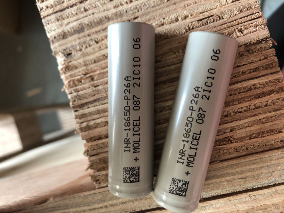 Vapcell Original P26A 18650 2600mAh 25A Flashlight/power tools battery li-ion rechargeable Molicel cell batteries