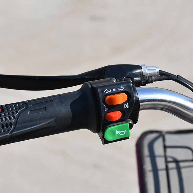Motorcycle ATV 7/8 Handlebar Horn Turn Signal Headlight Three-In-One Combination Switch Button Modification Accessories