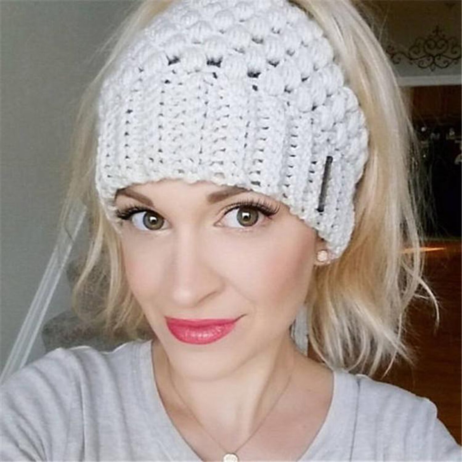 Hiver en plein air Skullies bonnet chapeau tricot salissant haute chignon queue de cheval bonnet: Beige