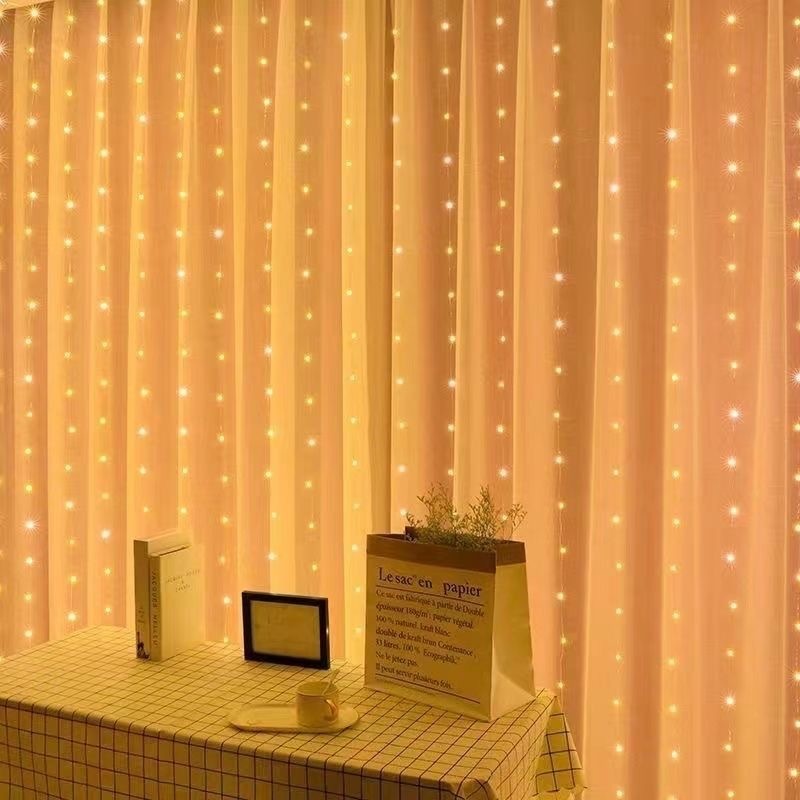 Guirnalda de luces LED para decoración navideña, cortina con Control remoto por USB, luces de hadas para dormitorio y hogar: changeable / 6-10 W / O