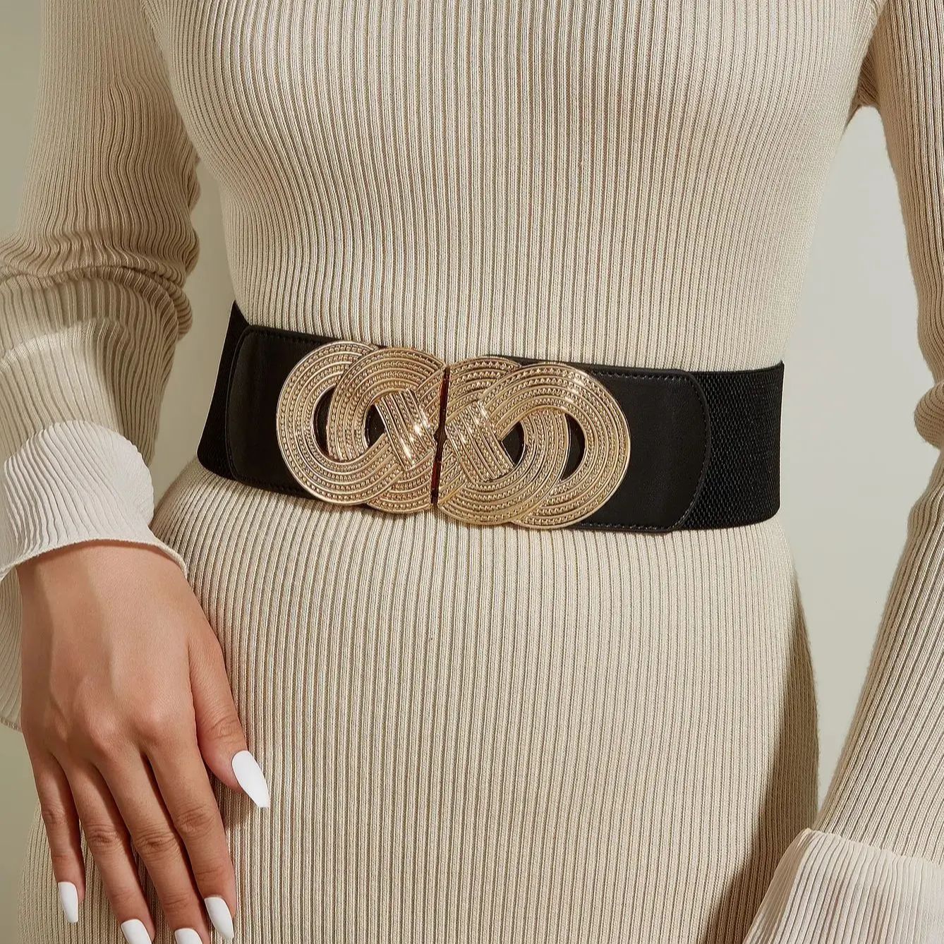 A twist-shaped pair-buckle rubber band waist seal dress: black / 70cm