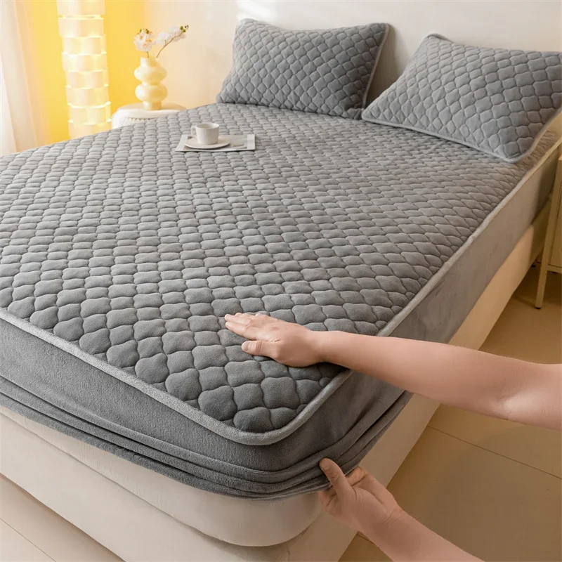 Super dikke fleece warme matrashoes All-inclusive pluizig gewatteerd hoeslaken Effen kleur matrasbeschermer voor de winter: 200x220cm / Rood