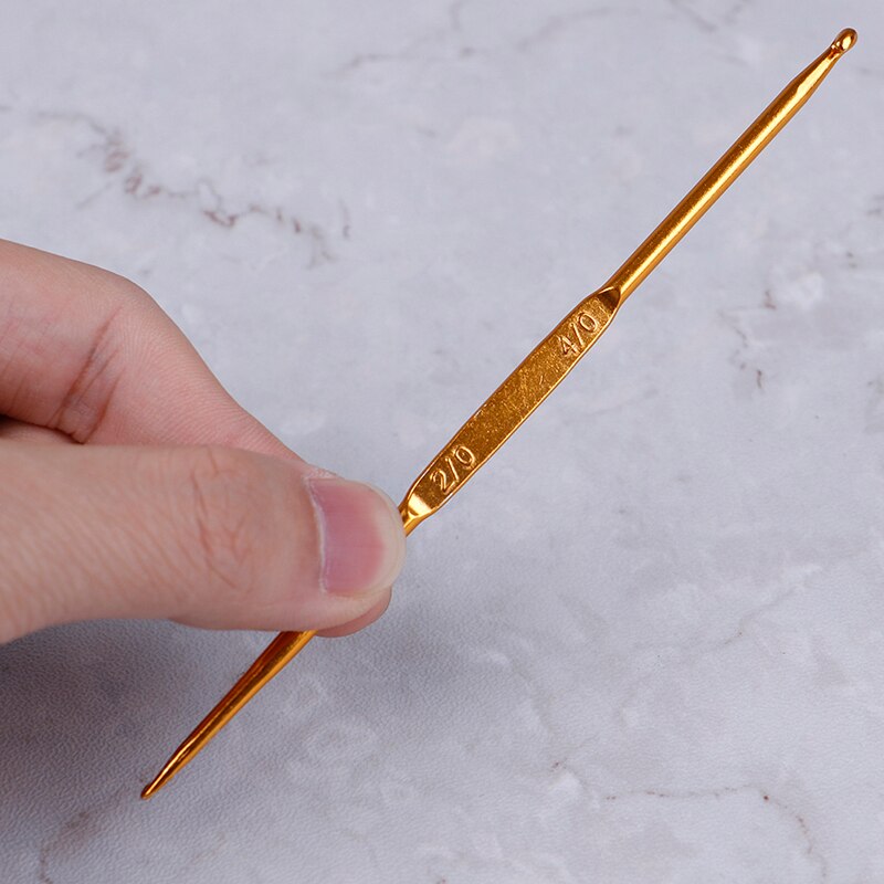 6Pcs/Set Knitting Needle Set Metal Handle Craft Weave Craft Sweater Knitting Needles Golden Alumina Double End Crochet Hook