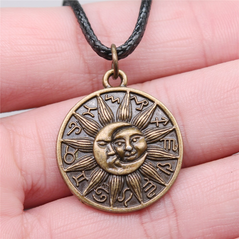 30 estilos Unisex amuleto Wicca joyería sol Luna estrella pentagrama colgante collar cordón de cuero negro