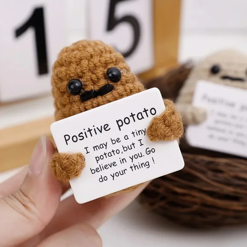 Mini energía positiva hecha a mano de lana de felpa tejida patatas muñeca abrazo bolsillo con tarjeta festivales creativos decoración del hogar DIY