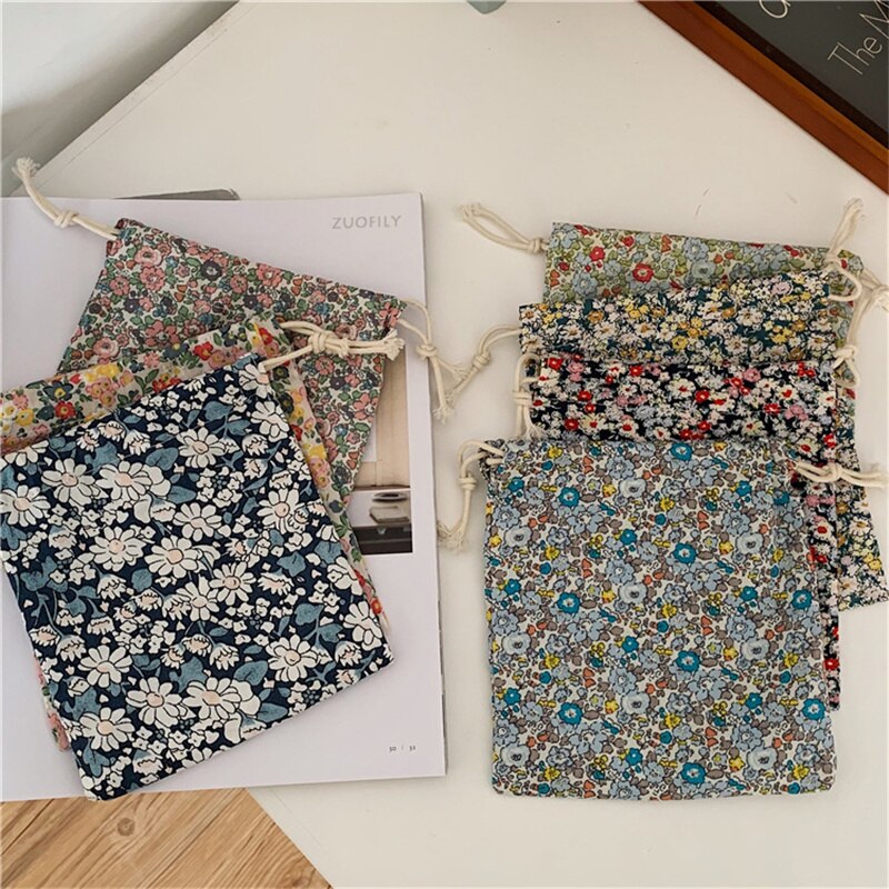Retro Stijl Bloemen Opslag Tasje Vrouwen Afwerking Opslag Pouch Leuke Make-Up Tas Kerstcadeau Snoep Sieraden Organizer: Random