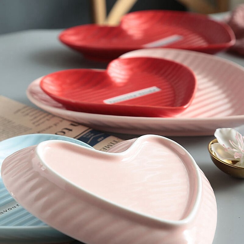 Vaisselle en céramique Style nordique en forme de coeur assiettes mignon Snack plateau petit déjeuner gâteau fruits bol Snack bijoux plateau de rangement
