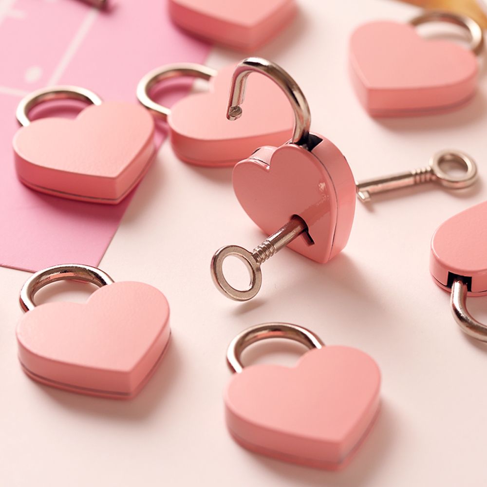 2022 Antique Style Heart Shape Padlock Vintage Lock Pink Romantic Lovely Diary Padlocks Key Lock With Key Cabinet Door Lock