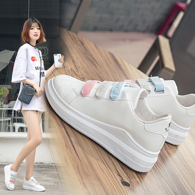 Dam sneakers färg kardborre plattform vit sneakers vårstil vild trend student sport fritidsskor damskor