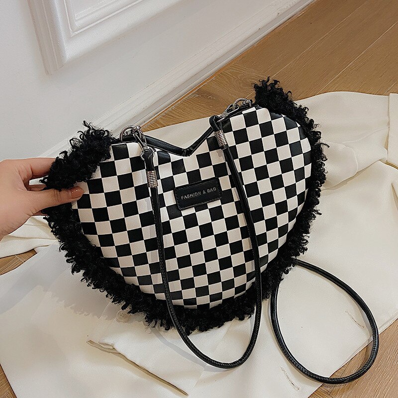 Vrouwen Roze Hart Vormige Schoudertassen Ins Dambord Plaid Dames Crossbody Bag Vrouwelijke Zachte Pu Lederen Onderarm Zak Handtas: checkerboard