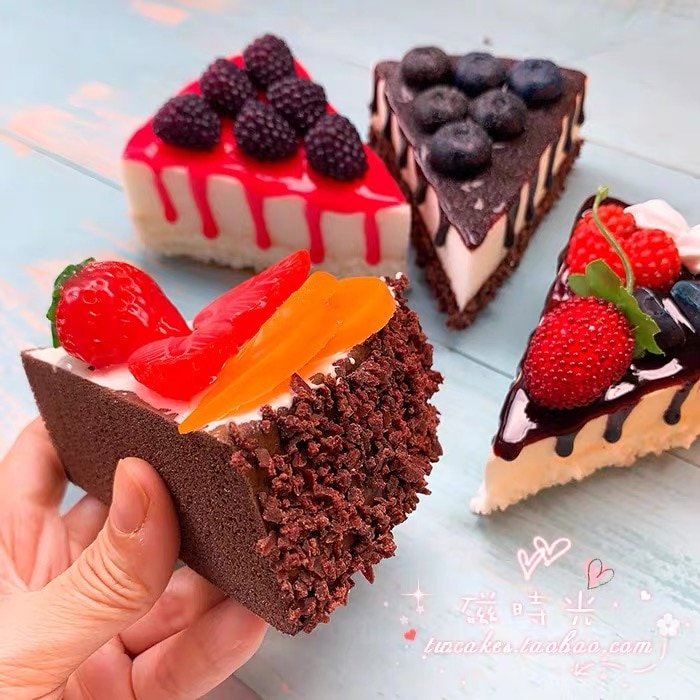 Cute Jam Cake Fridge Magnets Triangle Cake Message Stickers with Blueberry Raspberry Strawberry Refrigerator Magnets Food Fruit: 3 colors mix