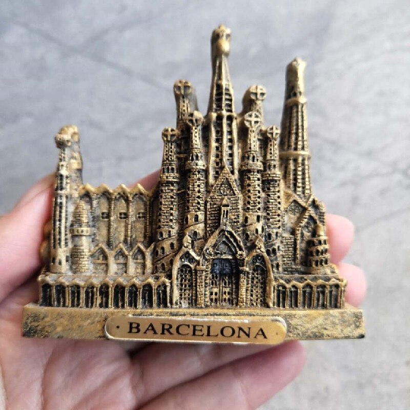 3D Resin Magnets Country Decor Basilica i Temple Expiatori de la Sagrada Familia Barcelona Spain Tourism Fridge Magnet Souvenir