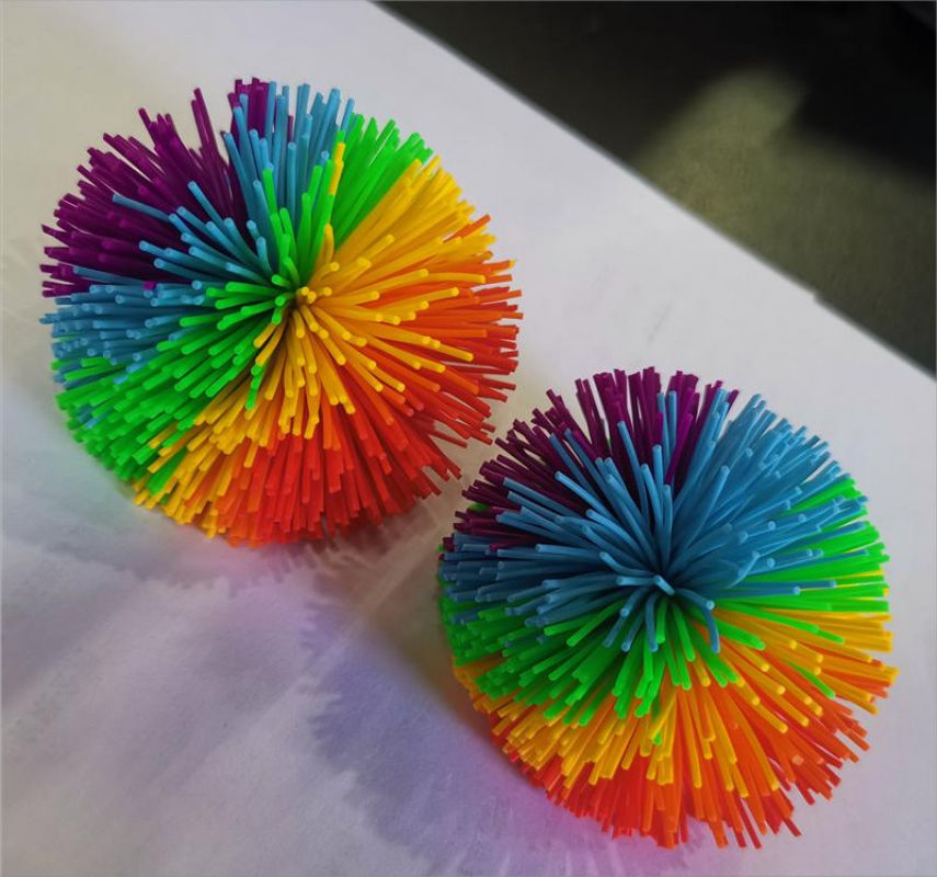 10 cm Jonglierball, bunter Gummidrahtball, Spielzeug für Kinder, Anti-Stress, dehnbarer Ball, Kinder-Neuheitsspielzeug, lustiges Gummispielzeug