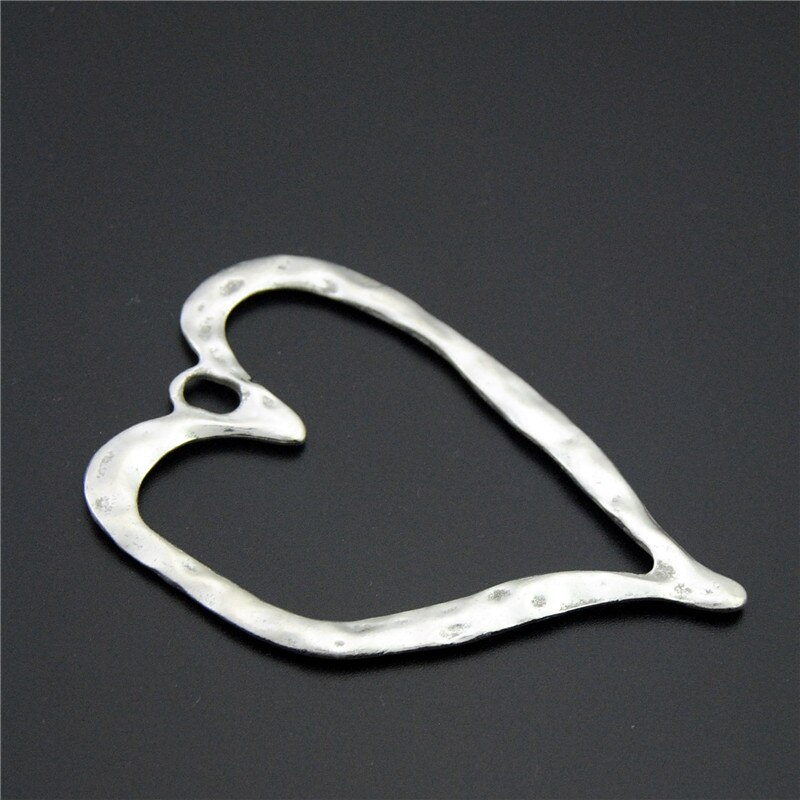 Grand pendentif en forme de cœur sculpté, 2 pièces, couleur argent, A2292