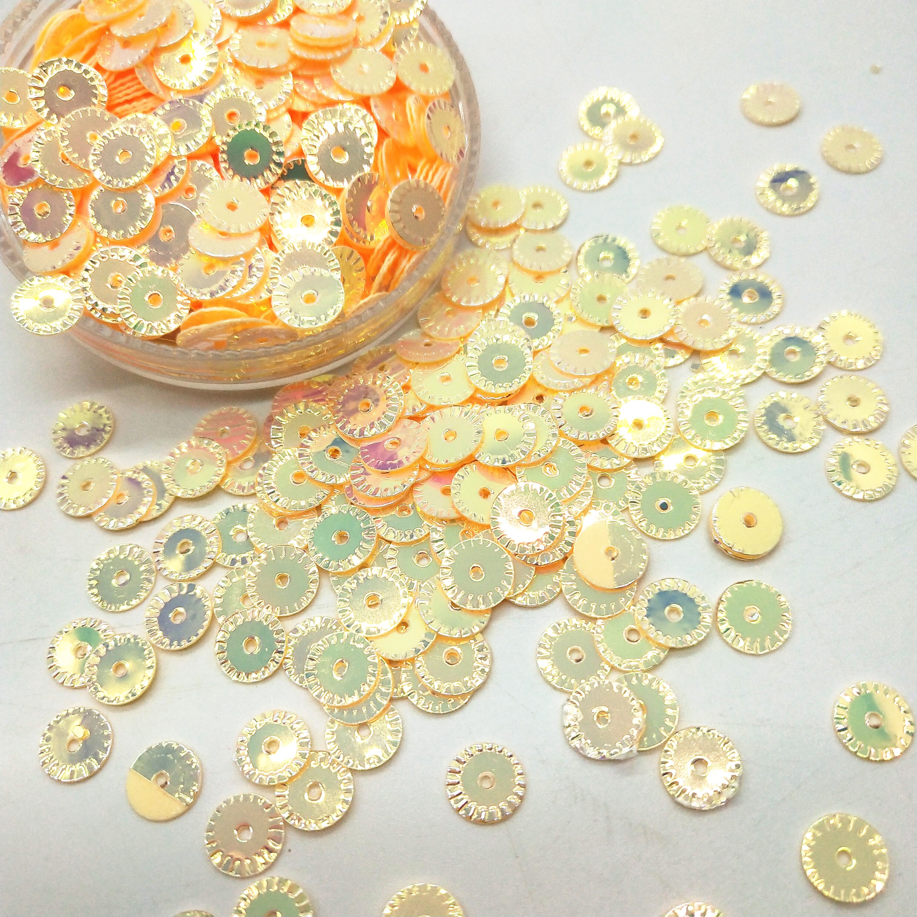 3000Pcs 6Mm Ronde Wiel Bloem Gold Plating Losse Pailletten Naaien Pvc Diy Paillette Beige Ab