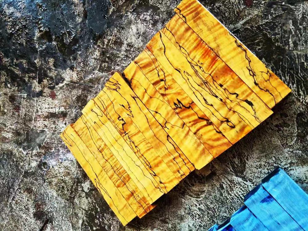 Madera estabilizada ondulada colorida 19x19x120mm