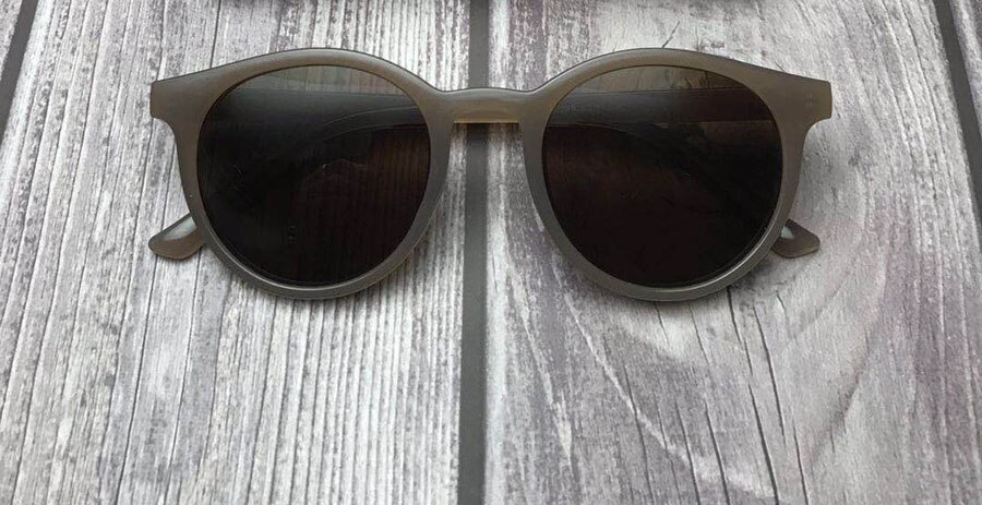 neue Angekommen Zonnebril Damen Sonnenbrille für Frauen & männer Jahrgang retro Sonnenbrille hombre Oculos n75: Grau