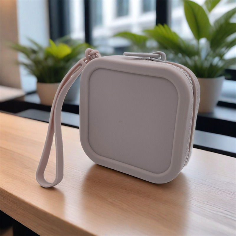 Solid Color Silicone Square Coin Purse INS Mini Small Item Bag Lipstick Cosmetic Bag Data Cable Storage Bag Women: army green