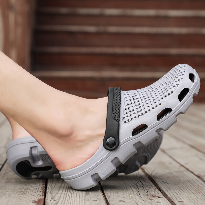 Uomini Piscina Sandali di Estate Scarpe Da Spiaggia All'aperto degli uomini Slip On Zoccoli Giardino Casual Doccia Con Acqua Pantofole