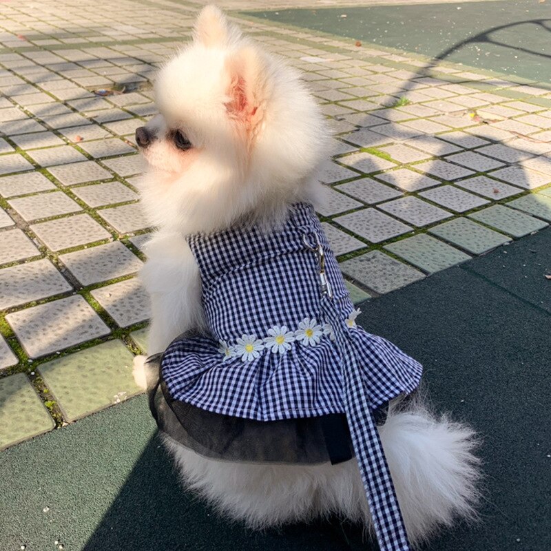 Vestido con arnés para perro y gato, camisa con correa a cuadros, flor a juego, falda para cachorro, ropa de primavera y verano