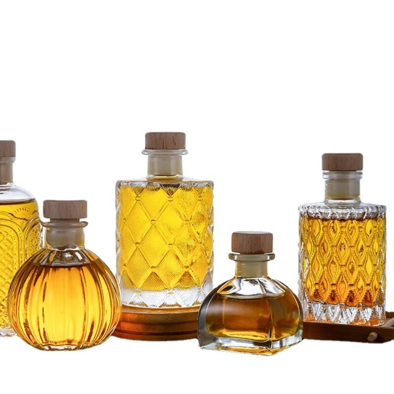 140-250ml Mini Diamond-Shaped Small Wine Bottle with Cork Stripes Whiskey Brandy Vodka Shochu Fruit Wine Hip Flask Decanter