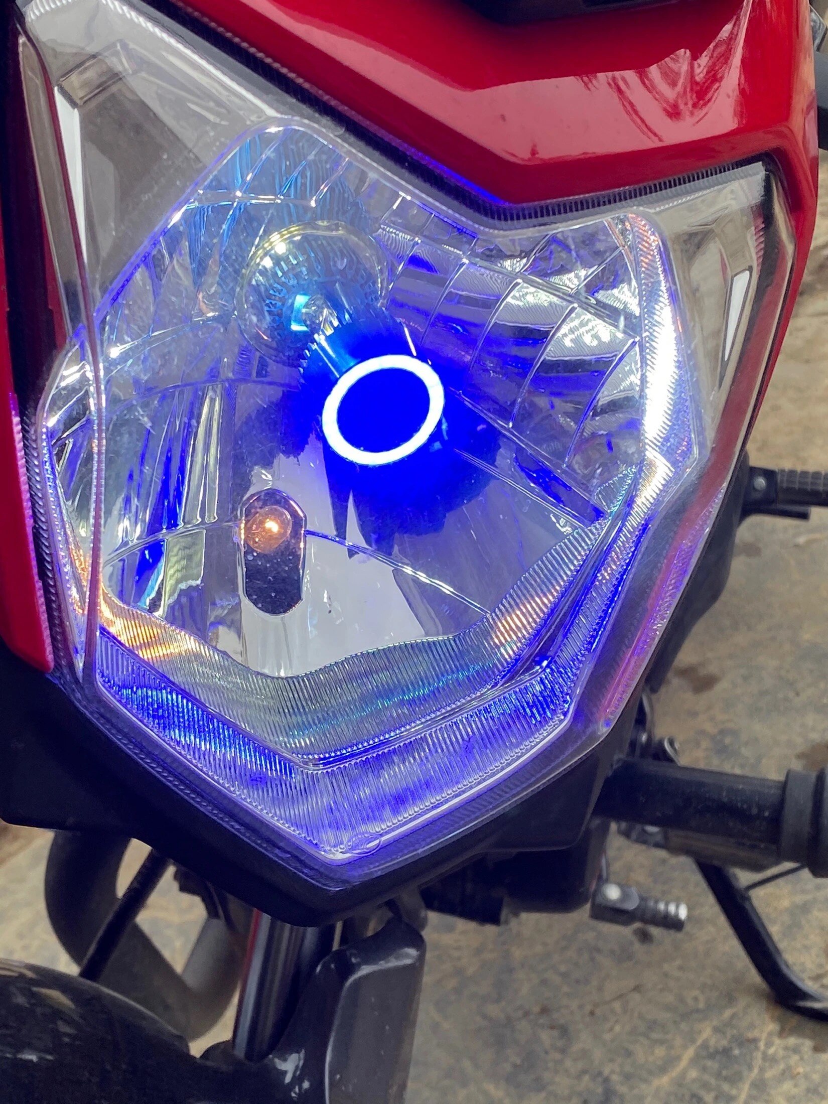 NEUE Engel augen Kolben Motorrad Scheinwerfer Lampen H4 LED H6 ba20d HS1 LED Motorrad Kopf Lampe Rolle Zubehör Nebel Licht 30W