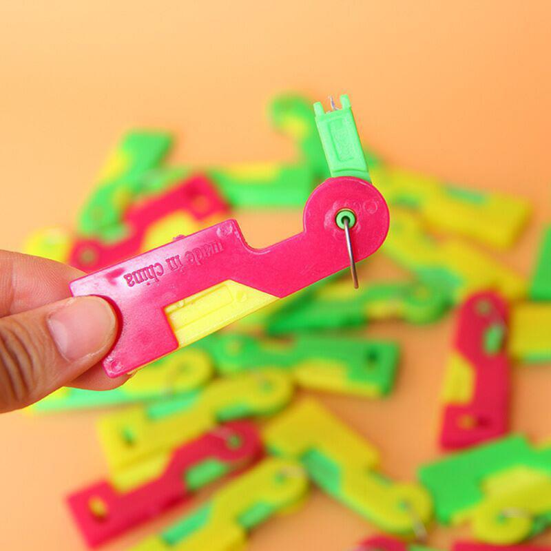 Convenient Durable Needle Threader Portable Automatic Needle Threader Easy To Use Sewing Tools Random Colors